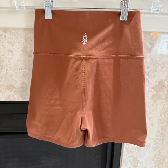 NWOT FP Movement Never Better Square Neck Bra and Shorts- Sequoia - Picture 10 of 11